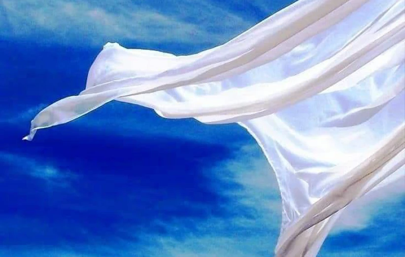 نگهداری و شستشوی پرده حریر سفید